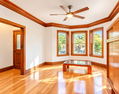 3916 N Kedzie Avenue - Photo Thumbnail 1