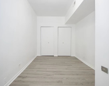 4702 W Fulton Street - Photo Thumbnail 7