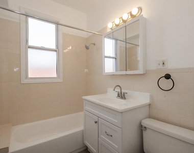 4702 W Fulton Street - Photo Thumbnail 3