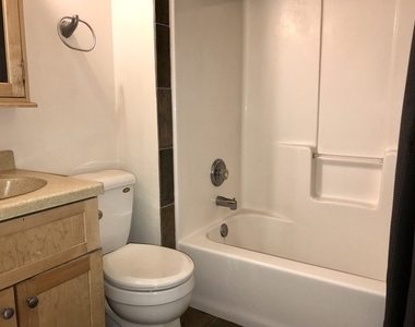 104 Lesley Lane - Photo Thumbnail 13