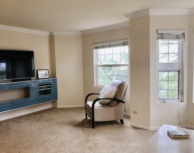 104 Lesley Lane - Photo Thumbnail 6