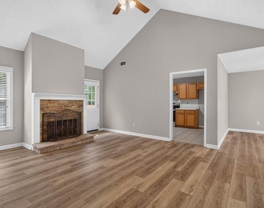 4025 Hemingway Drive - Photo Thumbnail 4