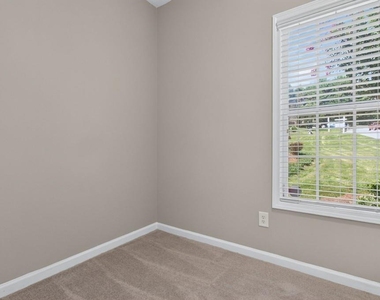 4025 Hemingway Drive - Photo Thumbnail 23