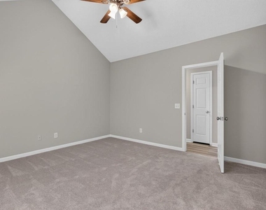 4025 Hemingway Drive - Photo Thumbnail 16