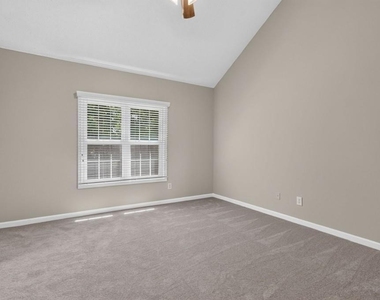 4025 Hemingway Drive - Photo Thumbnail 15