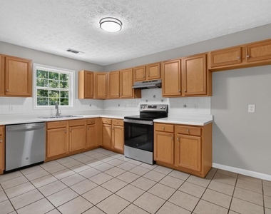 4025 Hemingway Drive - Photo Thumbnail 7