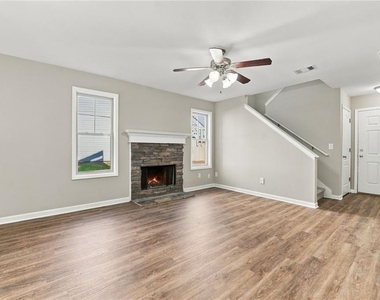 121 Cypress Court - Photo Thumbnail 16