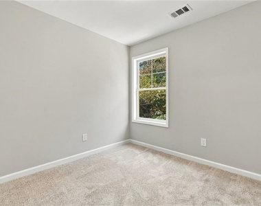 121 Cypress Court - Photo Thumbnail 6