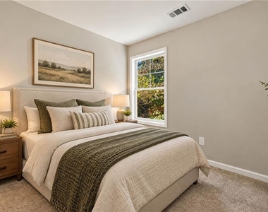 121 Cypress Court - Photo Thumbnail 5