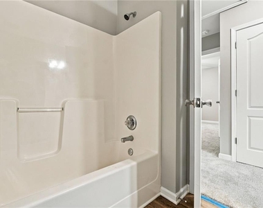 121 Cypress Court - Photo Thumbnail 26