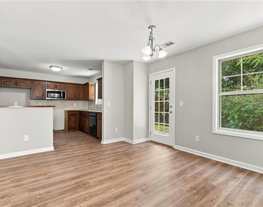 121 Cypress Court - Photo Thumbnail 2