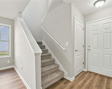 121 Cypress Court - Photo Thumbnail 18