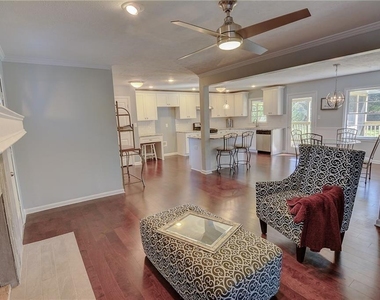 3188 Robin Lane Nw - Photo Thumbnail 5