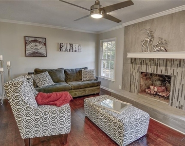 3188 Robin Lane Nw - Photo Thumbnail 3
