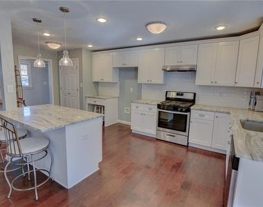 3188 Robin Lane Nw - Photo Thumbnail 7