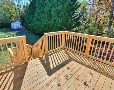 3188 Robin Lane Nw - Photo Thumbnail 16