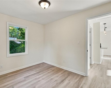 2293 Ewing Street Sw - Photo Thumbnail 20