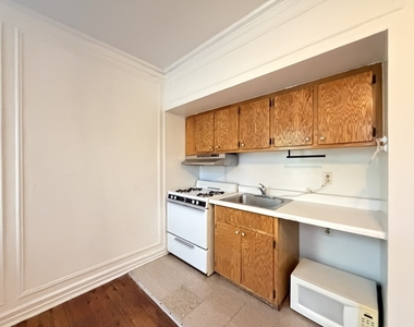4060 N Kenmore Avenue - Photo Thumbnail 2
