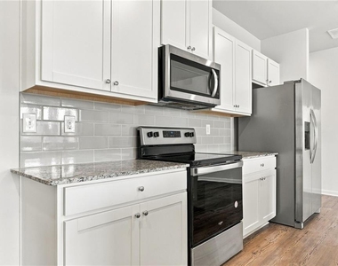 5313 Melbourne Lane - Photo Thumbnail 6