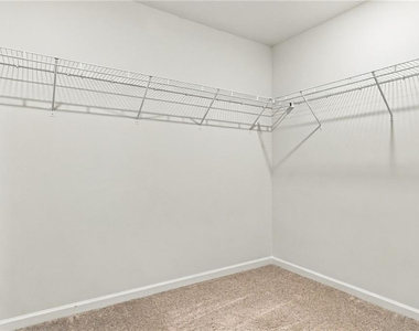 5313 Melbourne Lane - Photo Thumbnail 34