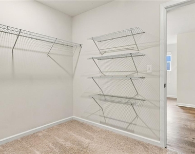 5313 Melbourne Lane - Photo Thumbnail 35
