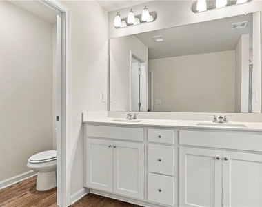 5313 Melbourne Lane - Photo Thumbnail 33