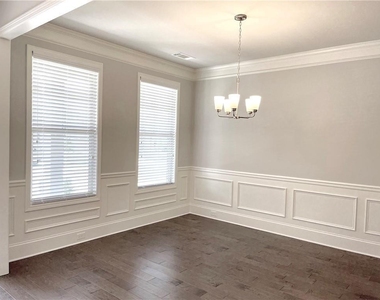 3045 Andover Trail - Photo Thumbnail 4