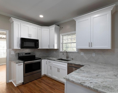 745 Fairmont - Photo Thumbnail 9