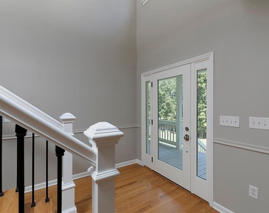 745 Fairmont - Photo Thumbnail 4