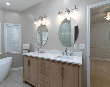 745 Fairmont - Photo Thumbnail 18
