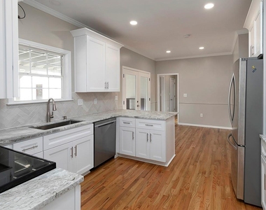 745 Fairmont - Photo Thumbnail 8