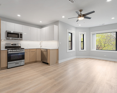 1558 W Juneway Terrace - Photo Thumbnail 1