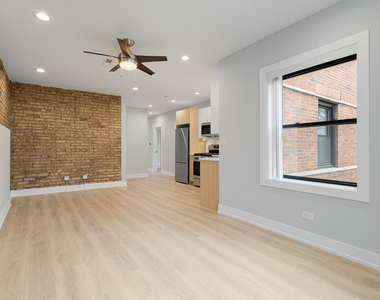1558 W Juneway Terrace - Photo Thumbnail 3
