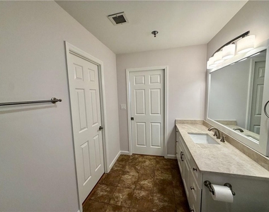 300 Johnson Ferry Road - Photo Thumbnail 15