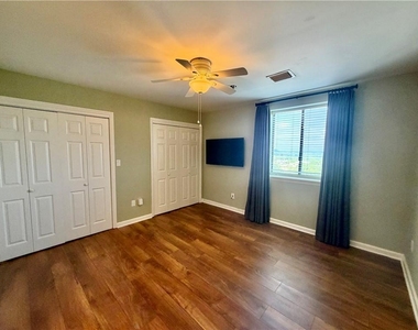 300 Johnson Ferry Road - Photo Thumbnail 12