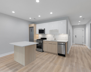1548 W Juneway Terrace - Photo Thumbnail 2