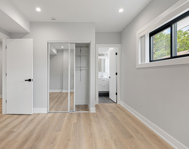 1548 W Juneway Terrace - Photo Thumbnail 6