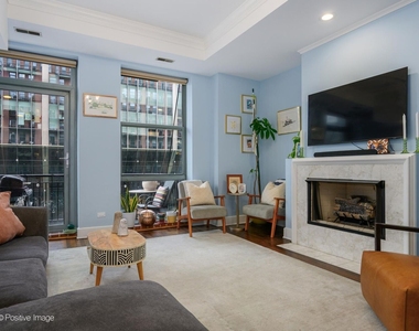 165 N Canal Street - Photo Thumbnail 4