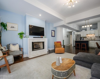 165 N Canal Street - Photo Thumbnail 8