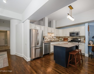 165 N Canal Street - Photo Thumbnail 15