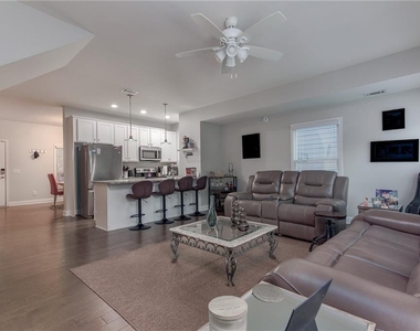 623 Chestnut Street - Photo Thumbnail 14