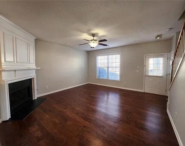 4067 Howell Park Road - Photo Thumbnail 5