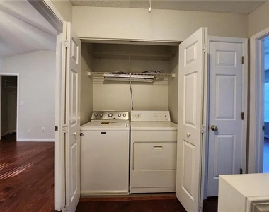 4067 Howell Park Road - Photo Thumbnail 13