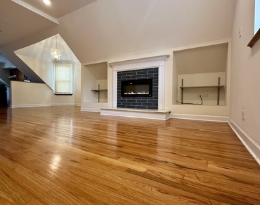 3755 N Christiana Avenue - Photo Thumbnail 3