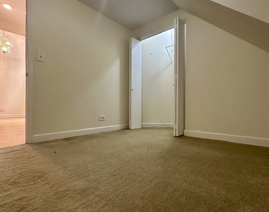 3755 N Christiana Avenue - Photo Thumbnail 13