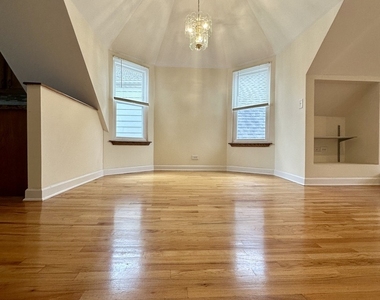 3755 N Christiana Avenue - Photo Thumbnail 5