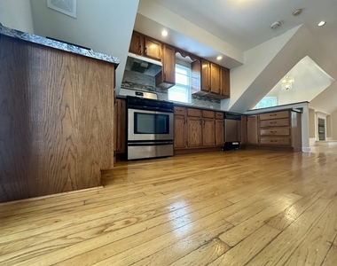 3755 N Christiana Avenue - Photo Thumbnail 10