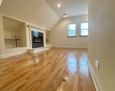3755 N Christiana Avenue - Photo Thumbnail 4