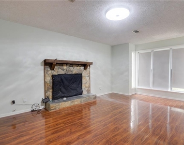 4131 Gravitt Place - Photo Thumbnail 3