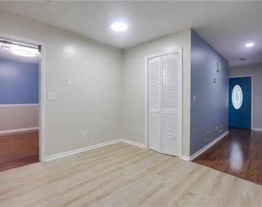 4131 Gravitt Place - Photo Thumbnail 9